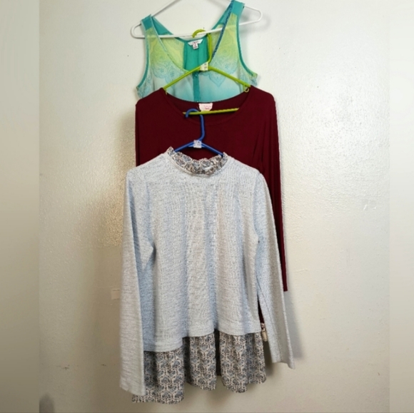 Bundle Of 3 Tops Women's Size Small S - Picture 12 of 12